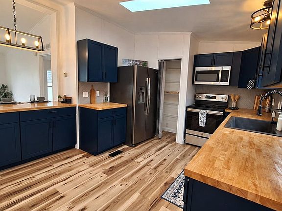 5th image of 401 N Timberline Rd #308