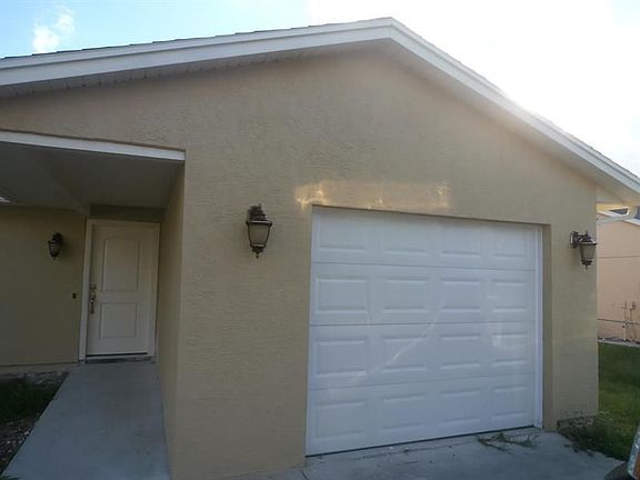 2nd image of 1826 SW McAllister Ln