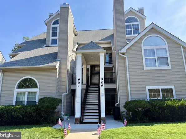 907 Hillside Lake Ter APT 512, Gaithersburg, MD 20878