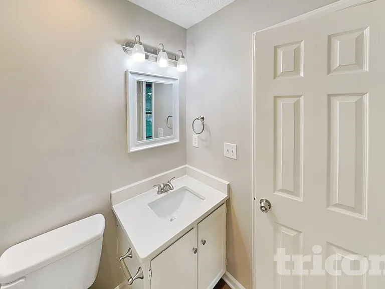 2104 David Earl Dr — Photo 10