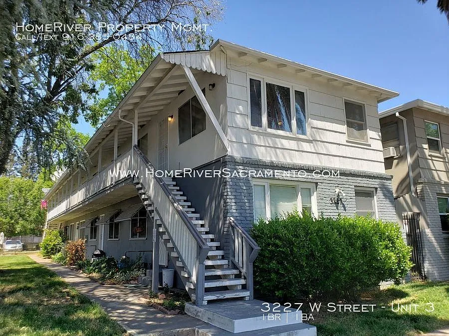 3227 W St APT 3 photo 1