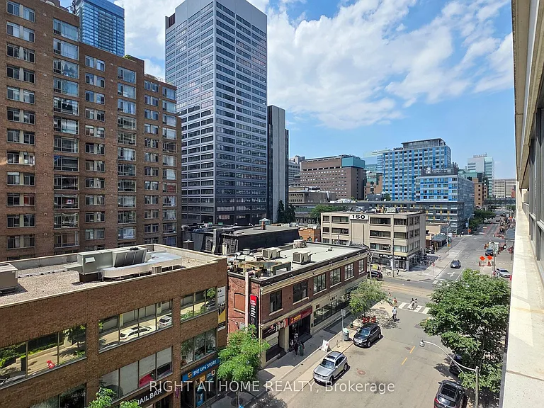 111 Elizabeth St #818 — Photo 7