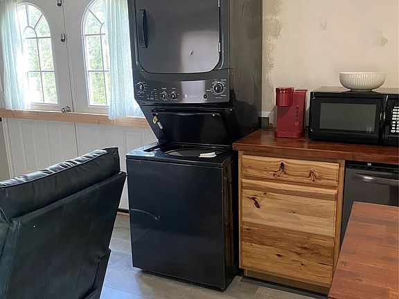 5th image of 609 Murphy Dr