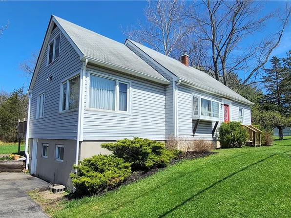 102 Ridge Rd, Lansing, NY 14882