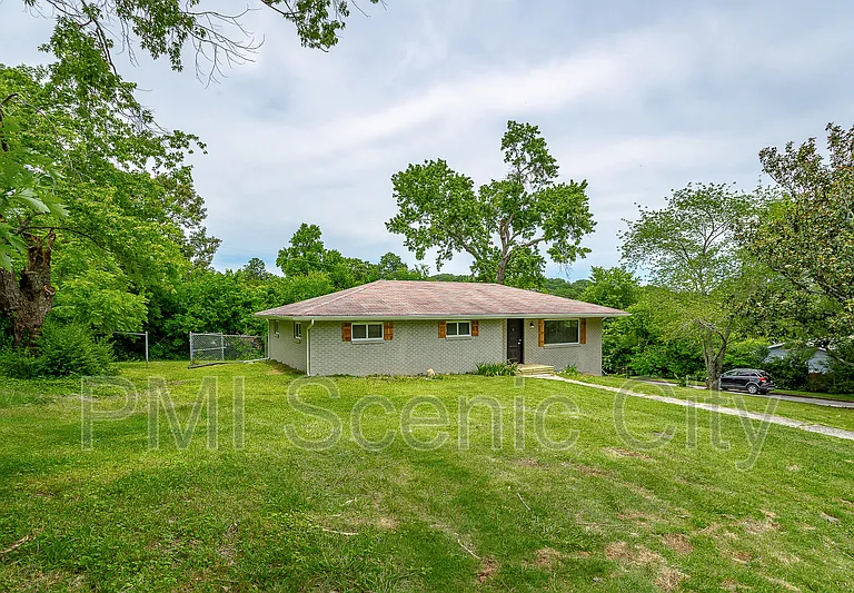 1375 Orbit Dr — Photo 5