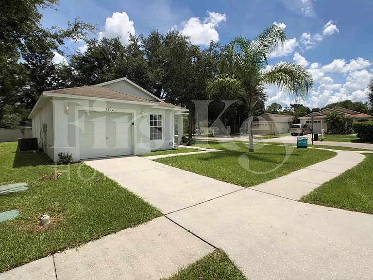 9801 Morris Glen Way — Photo 2