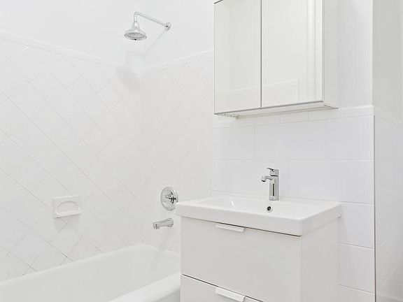 5th image of 26 Bedford St APT C