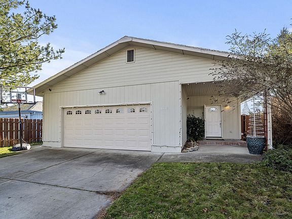 2nd image of 1039 Archer Dr