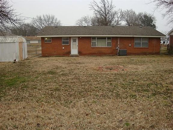 Nicely sized back yard is fully fenced.