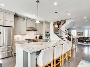 1983 Roland Clarke Pl, Reston, VA 20191