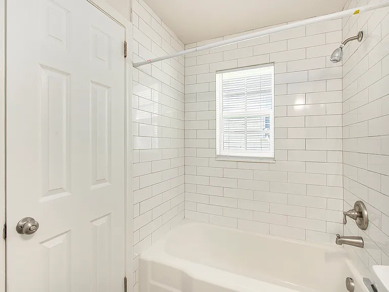 1902 Hampton Ave #2 — Photo 10