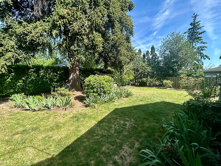 8616 SE Raymond Ct — Photo 23