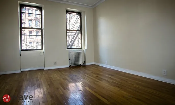 Rented by Wave Real Estate Group | media 16