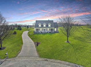 8208 Eagle Rdg, Spring Grove, IL 60081