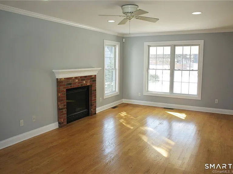1260 Cutspring Rd #1260 — Photo 8
