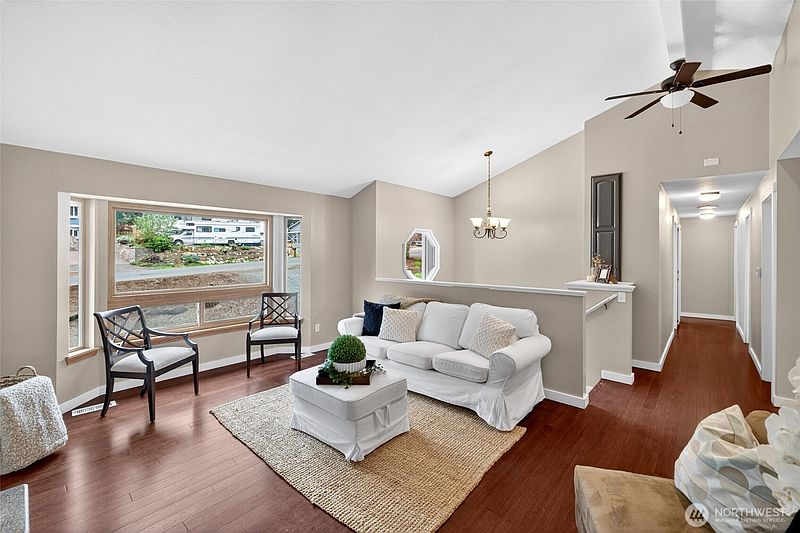 5th image of 4815 West Tapps Dr East