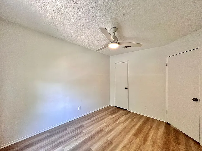 806 Minturn Ln — Photo 12
