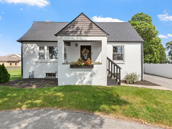 2608 Campbell St, Valparaiso, IN 46385