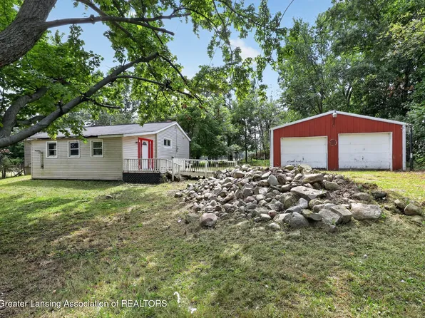 1600 Decamp Rd, Stockbridge, MI 49285