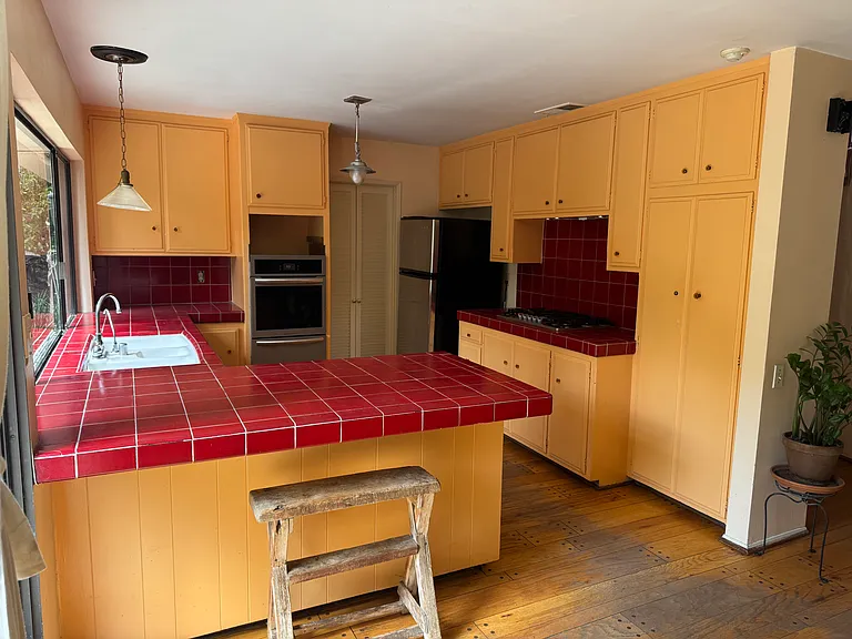 3045 Arrowhead Dr — Photo 3