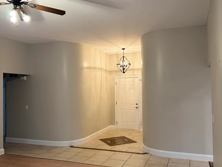 16152 Kingsway Dr — Photo 6