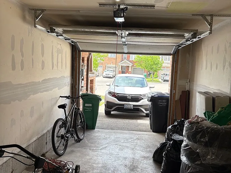 3 Vanhorne Close — Photo 24