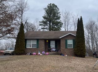 629 Woodhaven Dr, Clarksville, TN 37042