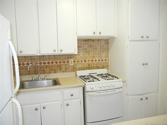 2nd image of 71 Strawberry Hill Ave #819