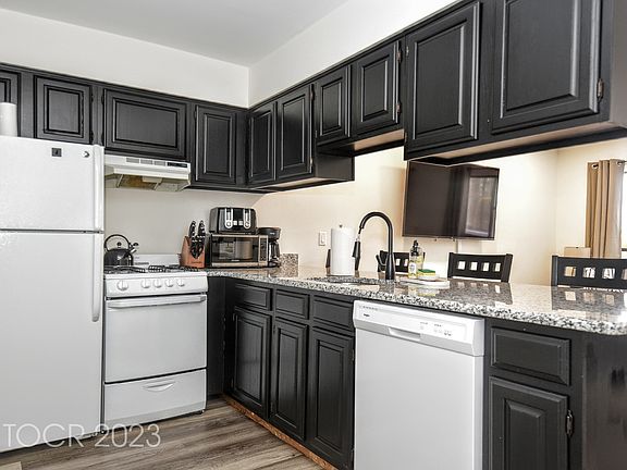 3rd image of 4 Winter Park Dr Unit 3