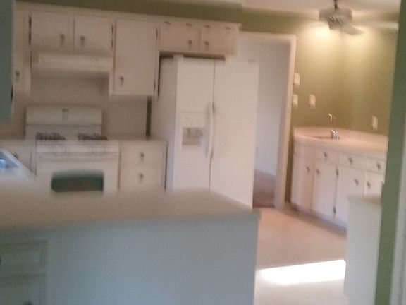 Large eat in kitchen 