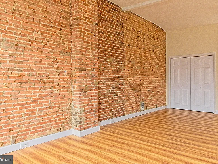 1735 Park Ave #3 — Photo 5