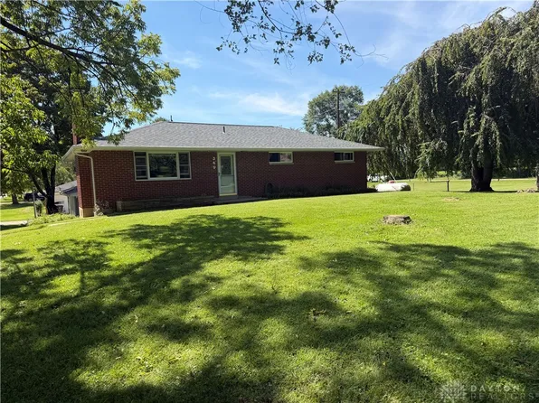 349 Grange Hall Rd, Dayton, OH 45430