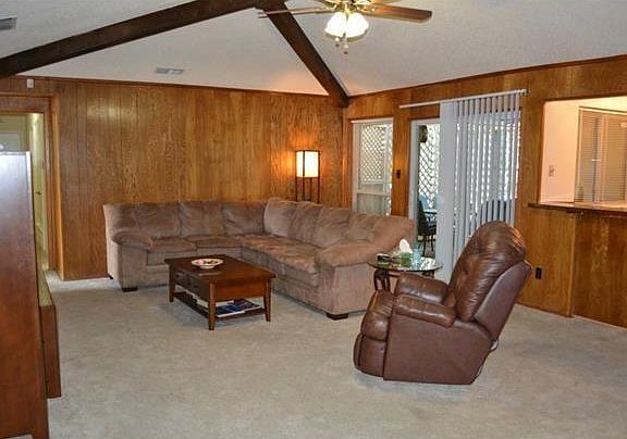 4th image of 1113 Townsend Ln