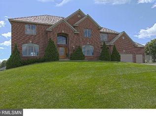 6110 Creek Ridge Ct, Minnetonka, MN 55345