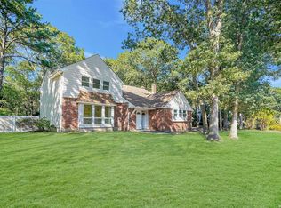5 Hanover Pl, Medford, NY 11763