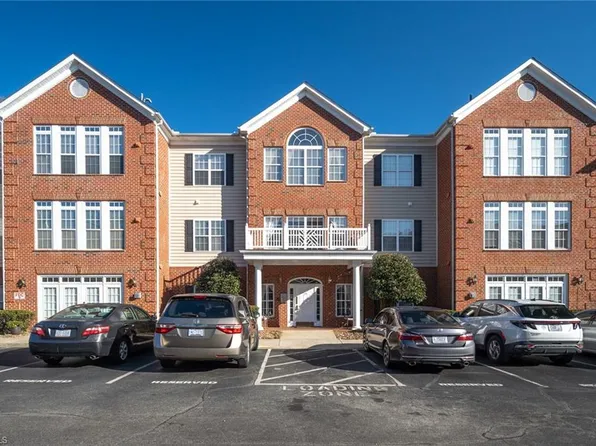 524 College Rd APT 307, Greensboro, NC 27410