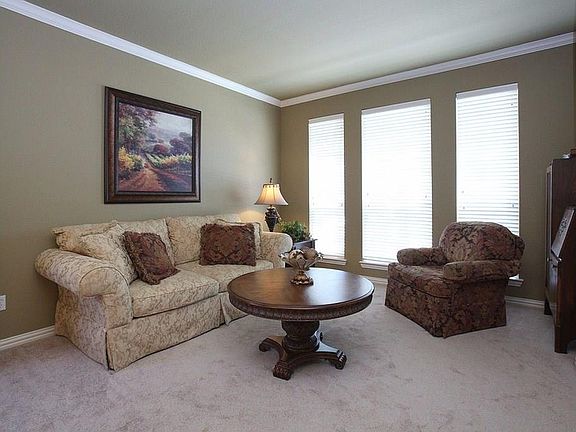 5th image of 15962 Twin Cove Dr