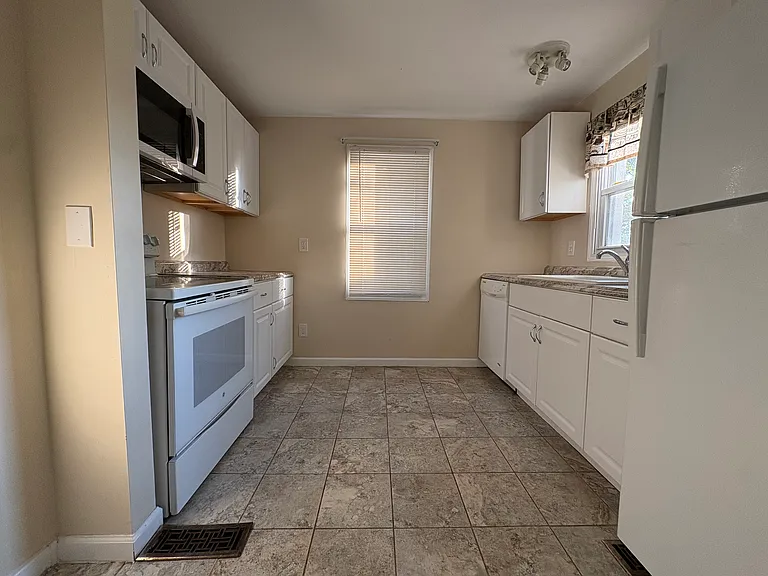 314 Fort Couch Rd — Photo 3