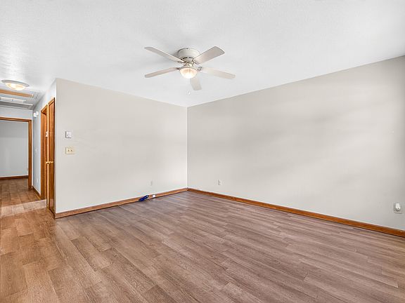 3rd image of 2231 Mapleton Ct