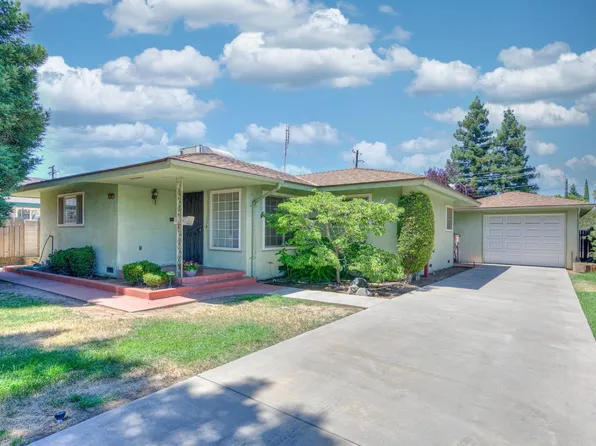 2516 Webster St, Sanger, CA 93657