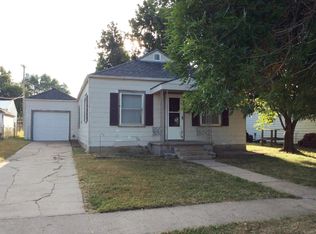 146 1st St, Phillipsburg, KS 67661