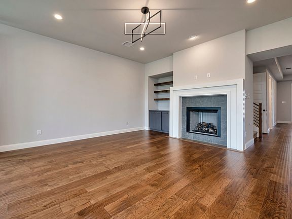 3rd image of 14325 Walsh Ave