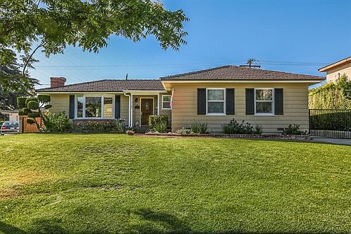 
        001-Front_View-745170-mls