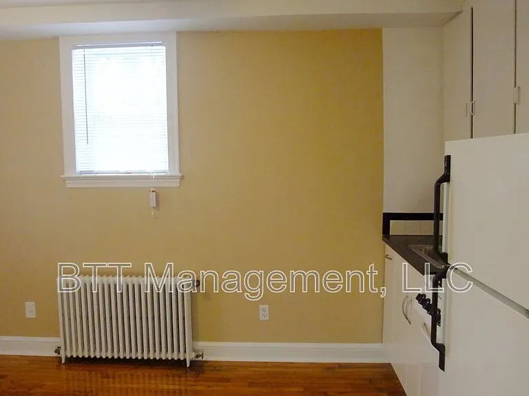 8401 Greenwood Ave #1 — Photo 10