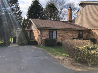 174 E Hickory Grove Rd #1, Bloomfield Hills, MI 48304