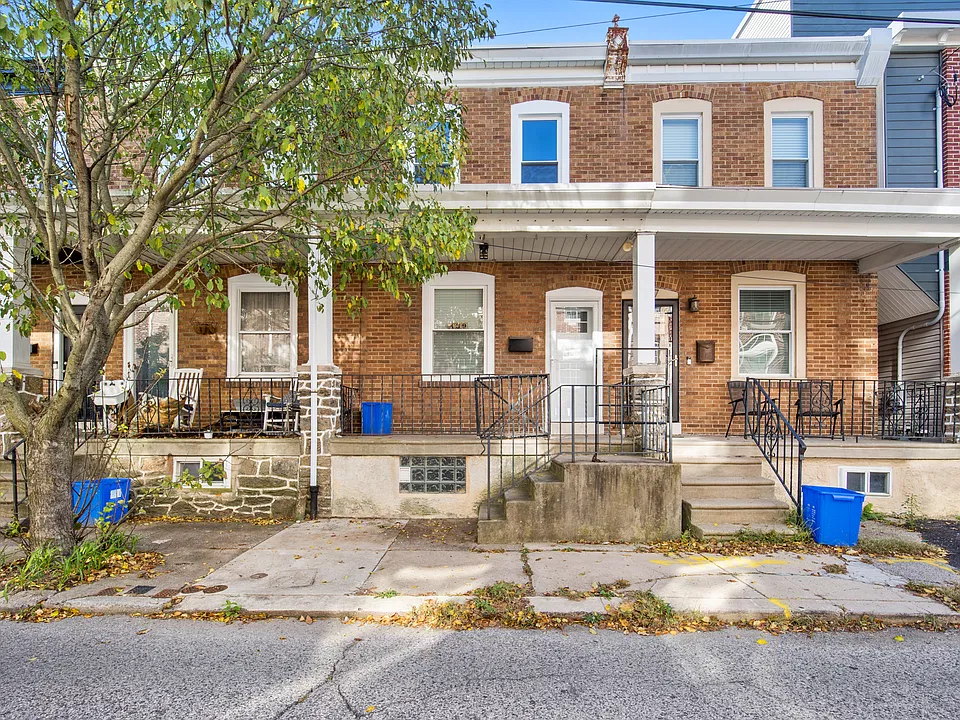 439 Dupont St
