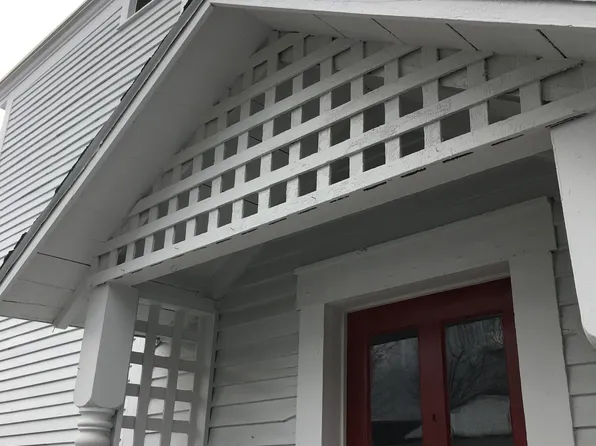 18 Center St, Bellows Falls, VT 05101