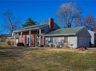 11004 W 49th St, Shawnee, KS 66203