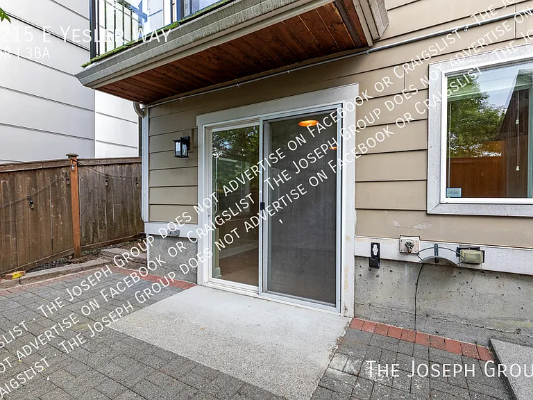 2215 E Yesler Way — Photo 34