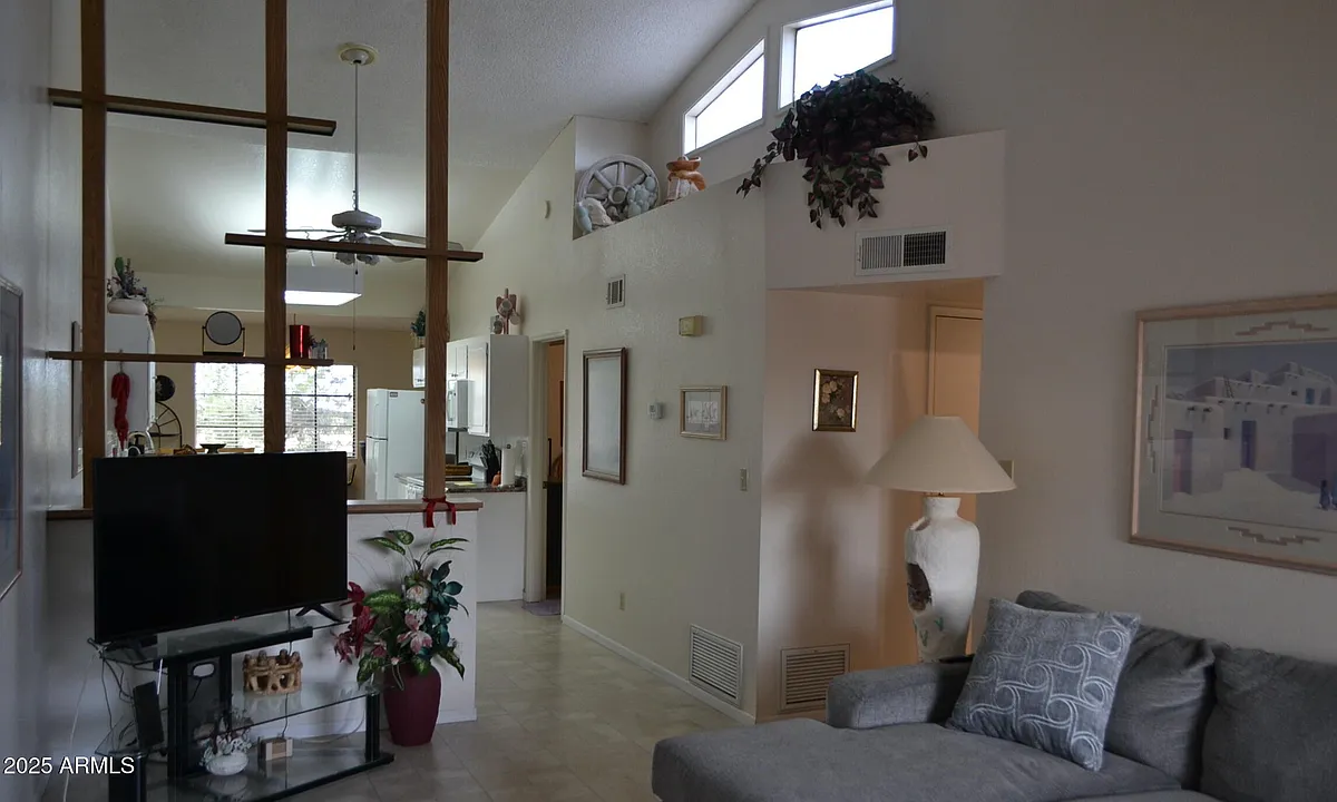 Building Photo - 455 Delaware Dr #112
